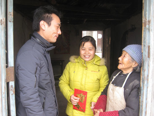 新年送溫暖，真情暖人心